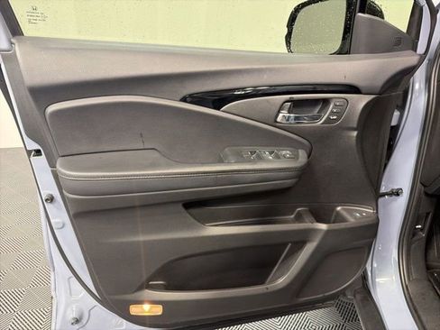 Used 2022 Honda Pilot Touring image 29