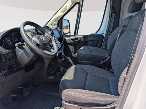 Used 2024 RAM ProMaster 2500 w/ Convenience Group FWD image 13