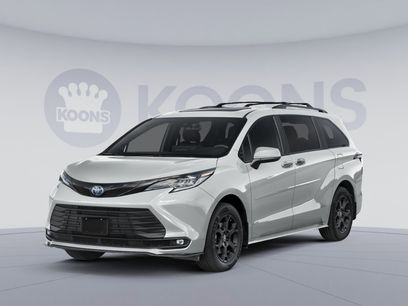 New 2026 Toyota Sienna XLE Woodland Edition