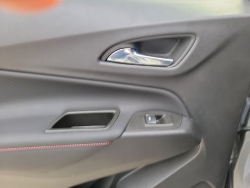 Used 2024 Chevrolet Equinox RS FWD image 12