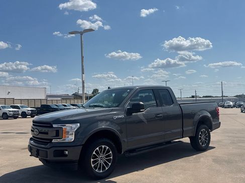 Used 2018 Ford F150 XLT w/ Equipment Group 302A Luxury AWD/4WD image 10