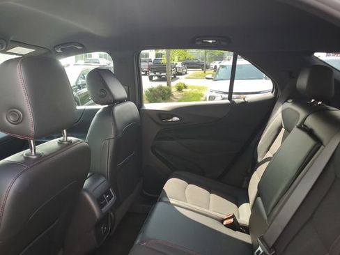 Certified 2022 Chevrolet Equinox RS FWD image 9