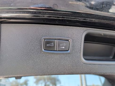 Used 2018 Porsche Macan image 29