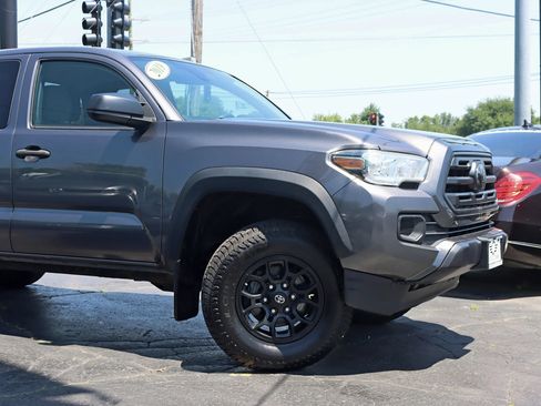 Used 2019 Toyota Tacoma SR w/ SX Package AWD/4WD image 3