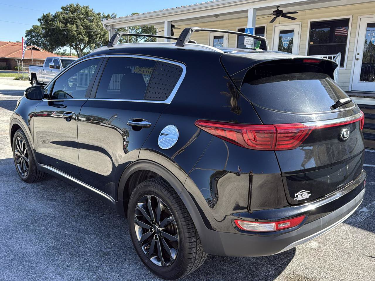 Used 2018 Kia Sportage EX w/ EX Sport Appearance Package FWD image 3