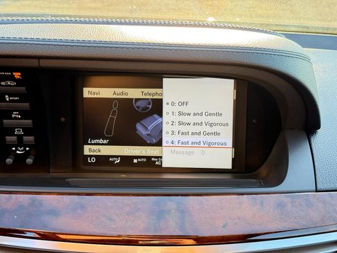 Used 2011 Mercedes-Benz S 550 4MATIC image 64