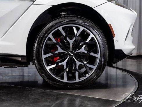 Used 2021 Aston Martin DBX AWD/4WD image 23