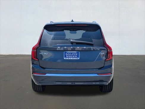 New 2026 Volvo XC90 T8 Plus w/ Protection Package AWD/4WD image 5