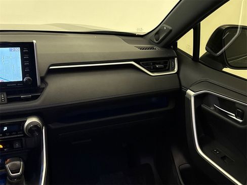 Used 2021 Toyota RAV4 XSE image 19