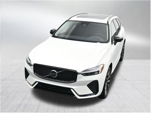 New 2026 Volvo XC60 B5 Plus w/ Protection Package Premier AWD/4WD image 20