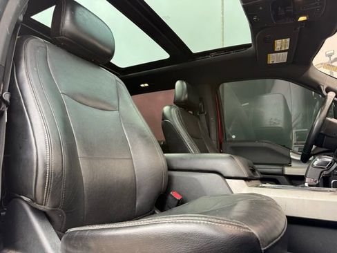 Used 2015 Ford F150 Lariat image 18