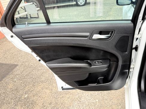 Used 2013 Chrysler 300 S image 30
