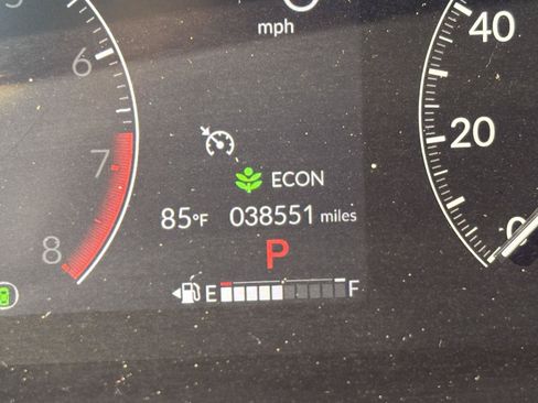 Used 2025 Honda HR-V LX image 24
