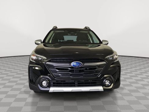 Used 2023 Subaru Outback Touring AWD/4WD image 3