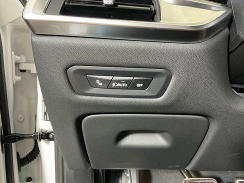 New 2026 BMW X5 M60i w/ Executive Package image 18