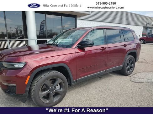 Used 2025 Jeep Grand Cherokee L Limited w/ Black Appearance Package image 3