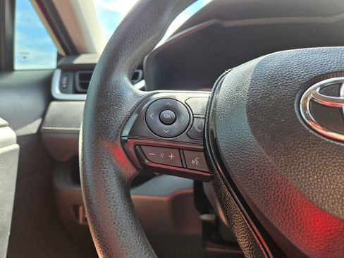 Used 2019 Toyota RAV4 LE w/ All Weather Liner Package FWD image 31