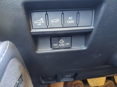 Used 2025 Lexus GX 550 w/ Accessory Package (2T) AWD/4WD image 23