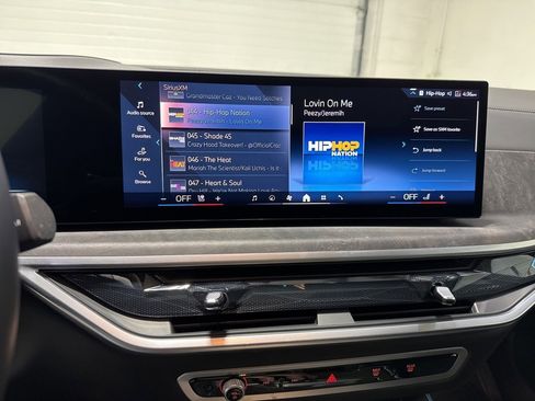 Used 2025 BMW X5 xDrive40i w/ M Sport Package image 22