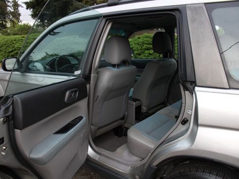 Used 2005 Subaru Forester 2.5X AWD/4WD image 14