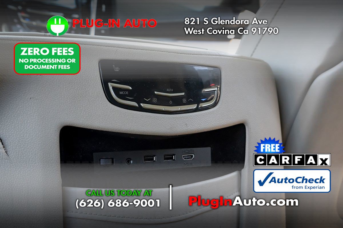 Used 2020 Cadillac Escalade Premium Luxury AWD/4WD image 13