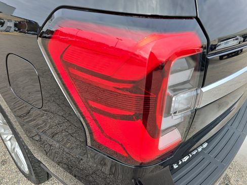 Used 2024 Ford Expedition Limited image 37