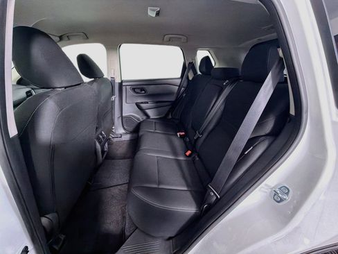 Used 2026 Nissan Rogue S FWD image 28