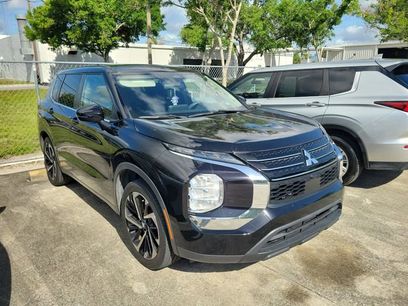 Used 2022 Mitsubishi Outlander ES