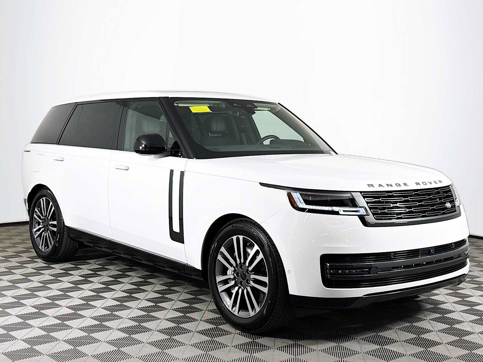 New 2026 Land Rover Range Rover Long Wheelbase SE AWD/4WD image 3