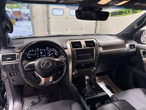 Used 2021 Lexus GX 460 Premium w/ Premium Package image 7