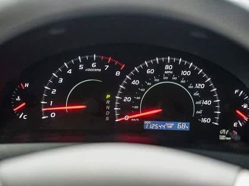 Used 2009 Toyota Camry LE image 25