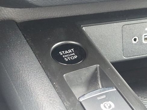 Used 2025 Nissan Kicks S FWD image 39