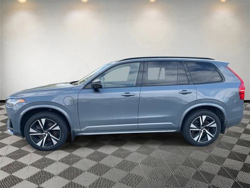 Used 2023 Volvo XC90 T8 Plus image 6