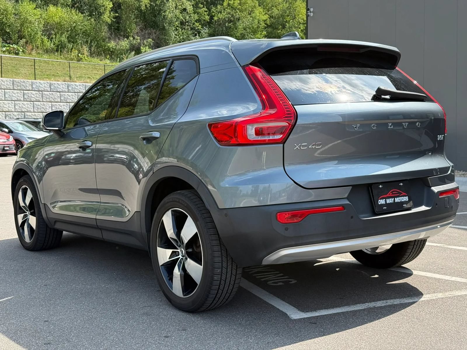 Used 2019 Volvo XC40 T5 Momentum AWD/4WD image 3