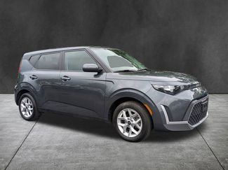 Used 2024 Kia Soul LX w/ Option Group 015 FWD video 2