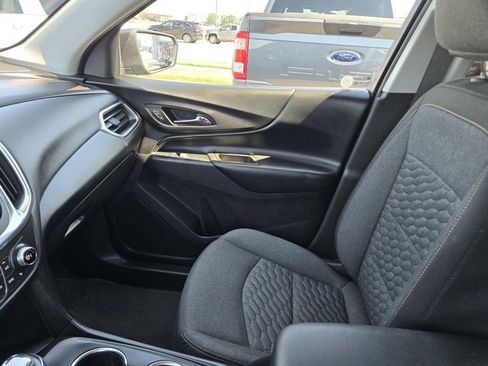 Used 2020 Chevrolet Equinox LT AWD/4WD image 16