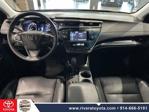 Used 2017 Toyota Avalon XLE w/ Carpet Mat Package FWD image 16