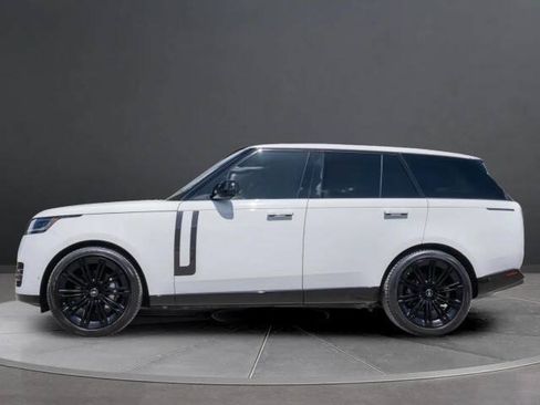 Used 2023 Land Rover Range Rover SE AWD/4WD image 3