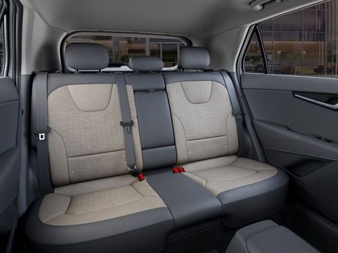 New 2025 Kia Niro SX Touring image 16