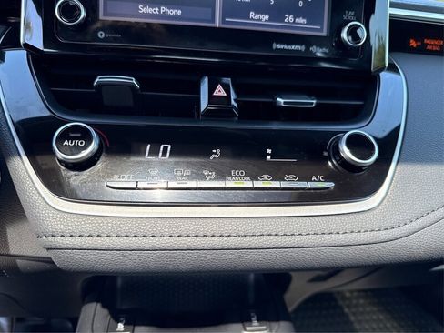 Used 2020 Toyota Corolla XSE image 43