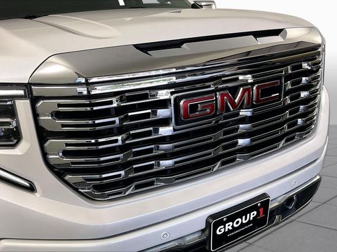 Used 2023 GMC Sierra 1500 Denali w/ Technology Package AWD/4WD image 29