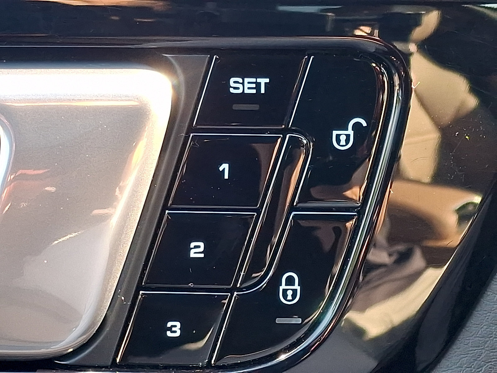 Used 2019 Porsche Cayenne AWD/4WD image 26