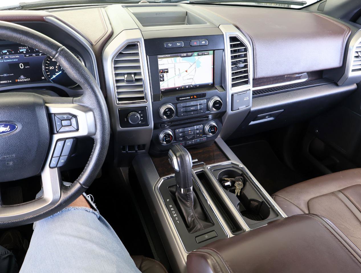 Used 2015 Ford F150 Platinum w/ Equipment Group 701A Luxury AWD/4WD image 41