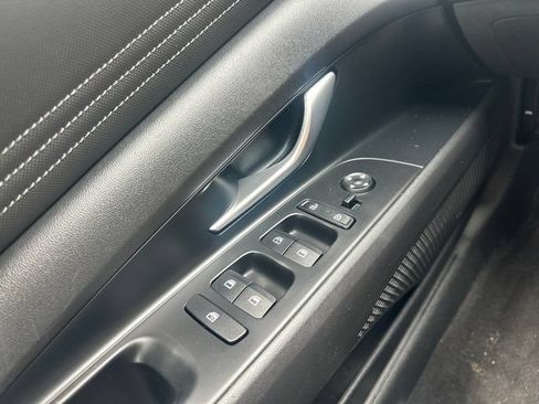 Certified 2021 Hyundai Elantra SEL w/ Convenience Package FWD image 11