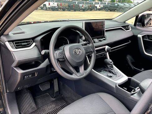 Certified 2024 Toyota RAV4 LE AWD/4WD image 17