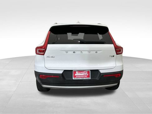 Used 2019 Volvo XC40 T5 Momentum AWD/4WD image 4