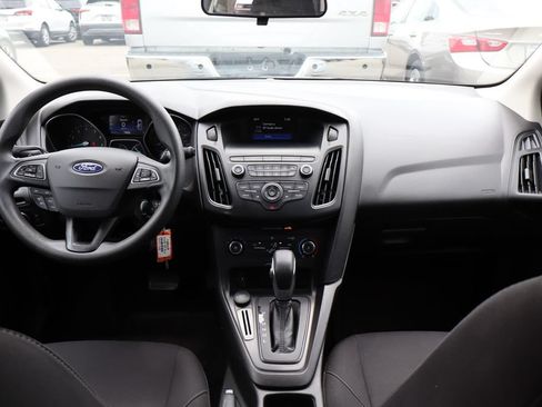 Used 2018 Ford Focus SE FWD image 31