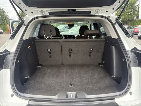 Used 2025 Chevrolet TrailBlazer LT FWD image 30