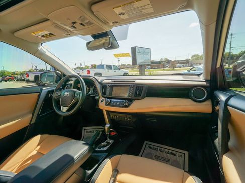 Used 2017 Toyota RAV4 Limited image 26