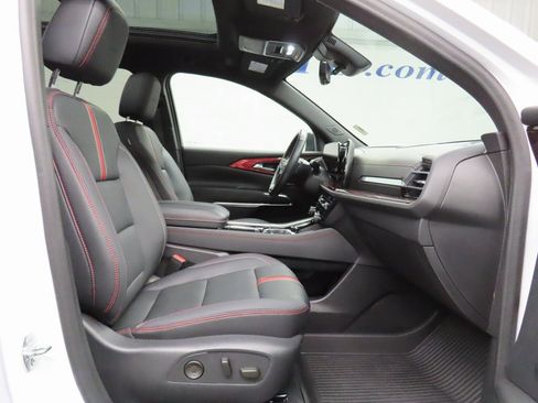 Used 2024 Chevrolet Traverse RS w/ LPO, Floor Liner Package image 34